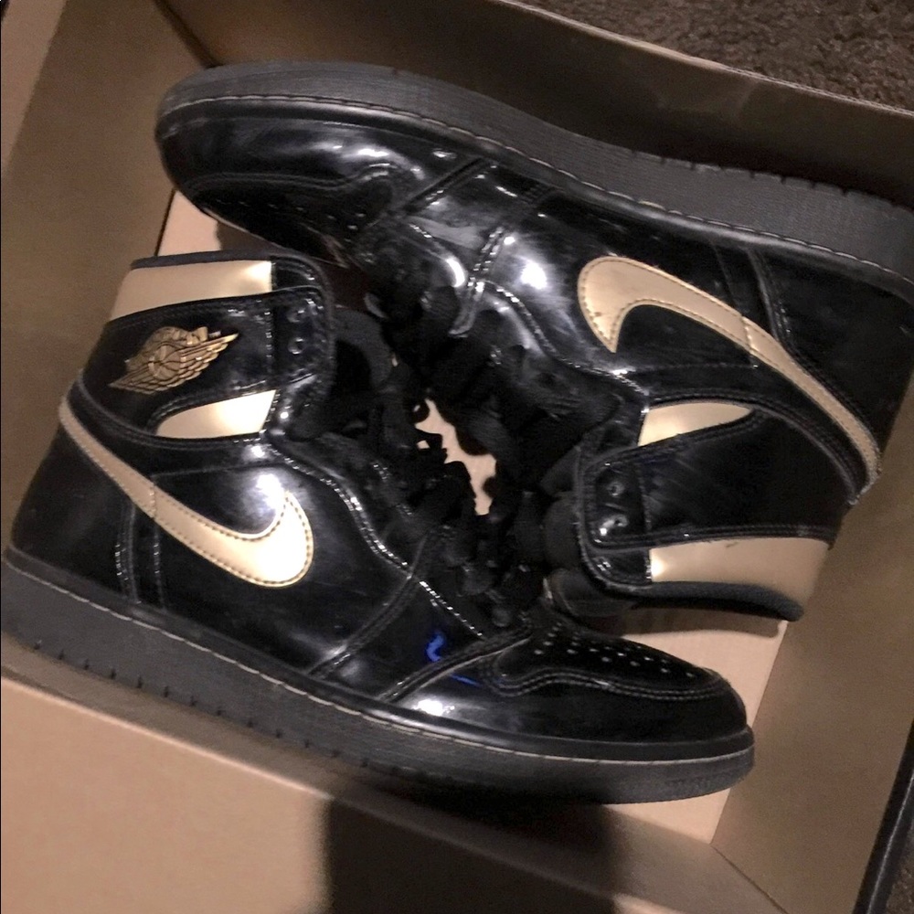Retro Jordan Black Metallic Ones